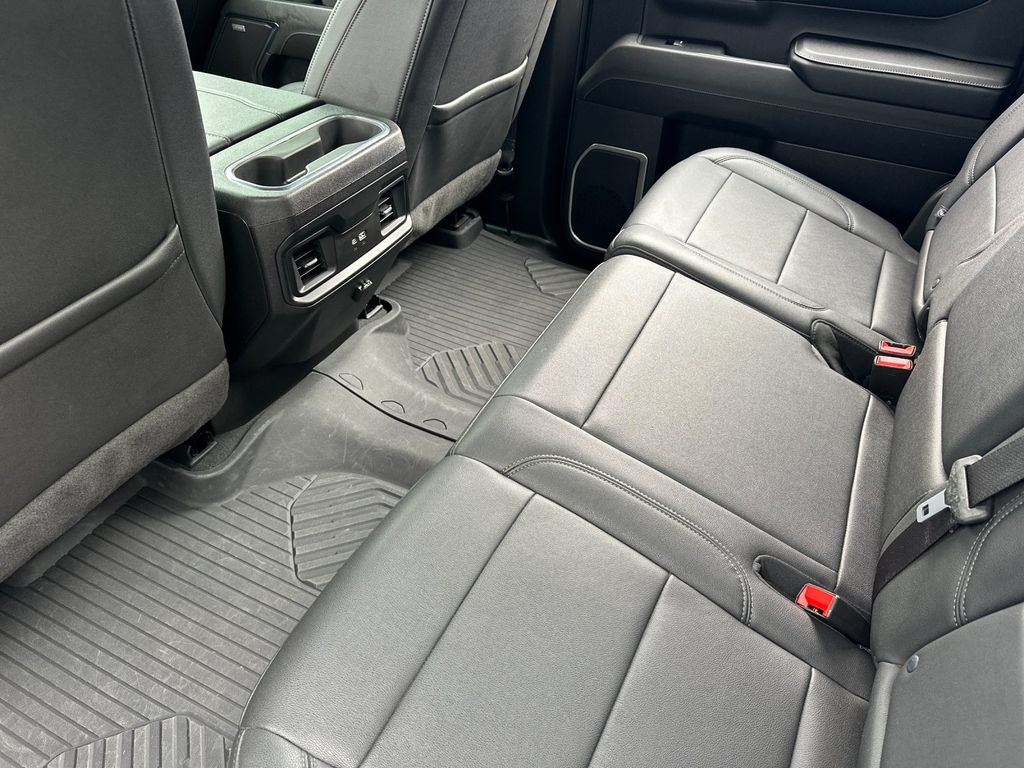2024 Chevrolet Silverado 1500 RST - Photo 12