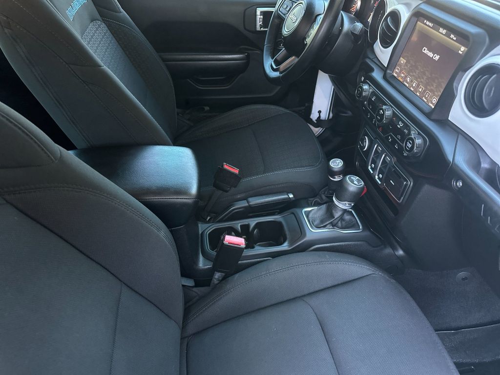 2021 Jeep Wrangler ISLANDER - Photo 21