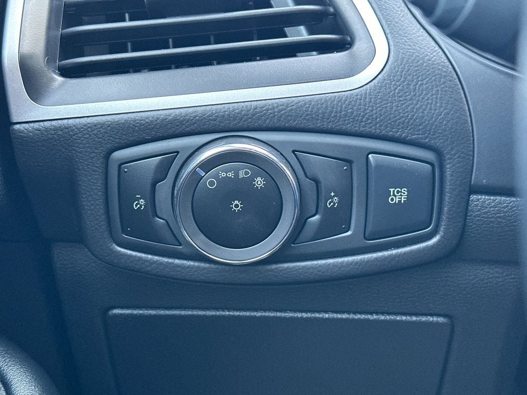 2024 Ford Edge SE - Photo 30