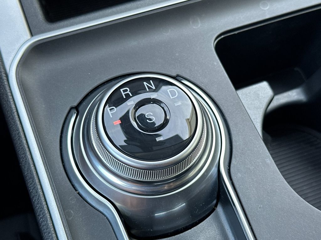 2024 Ford Edge SE - Photo 23