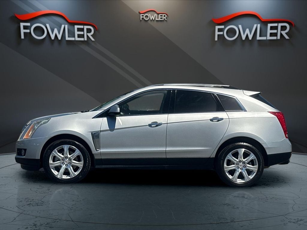 Used 2016 Cadillac SRX Premium Collection with VIN 3GYFNDE38GS520871 for sale in Ukiah, CA