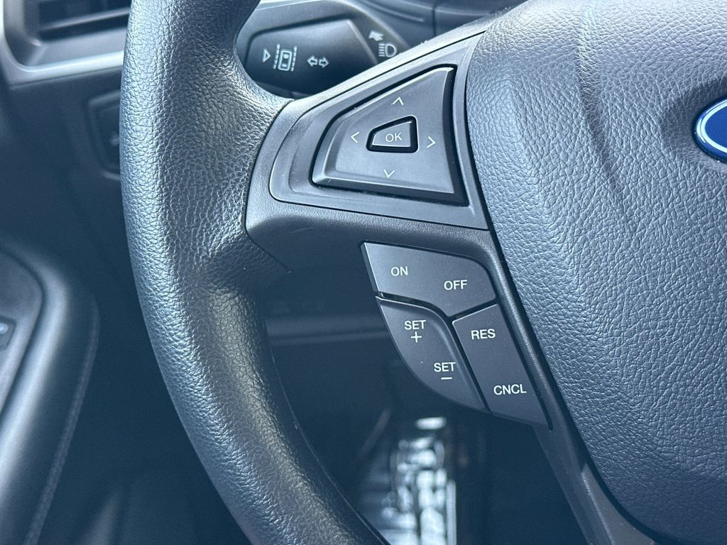 2024 Ford Edge SE - Photo 26