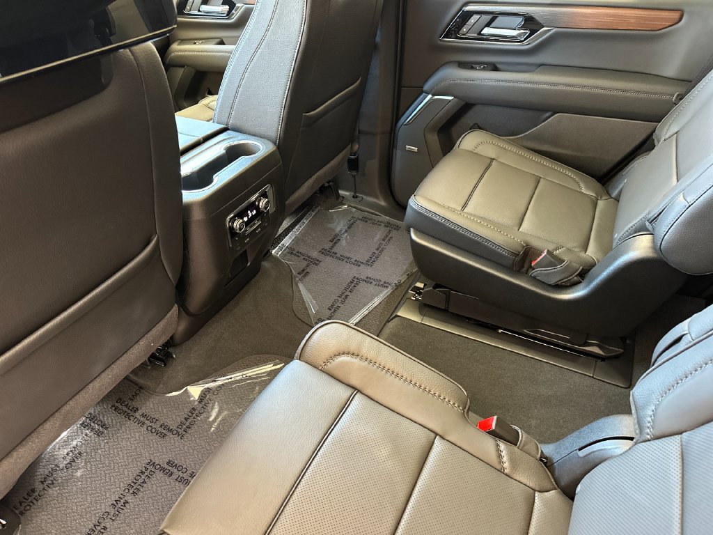 2026 GMC Yukon Denali - Photo 12