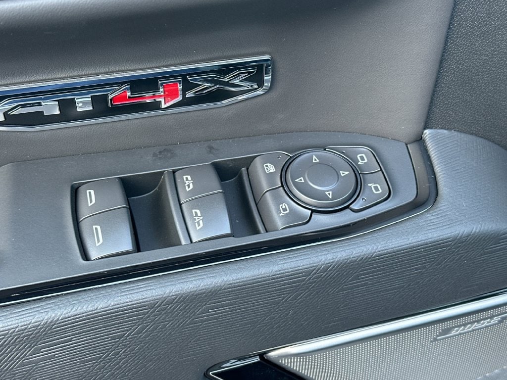 2026 GMC Sierra 1500 AT4X - Photo 11