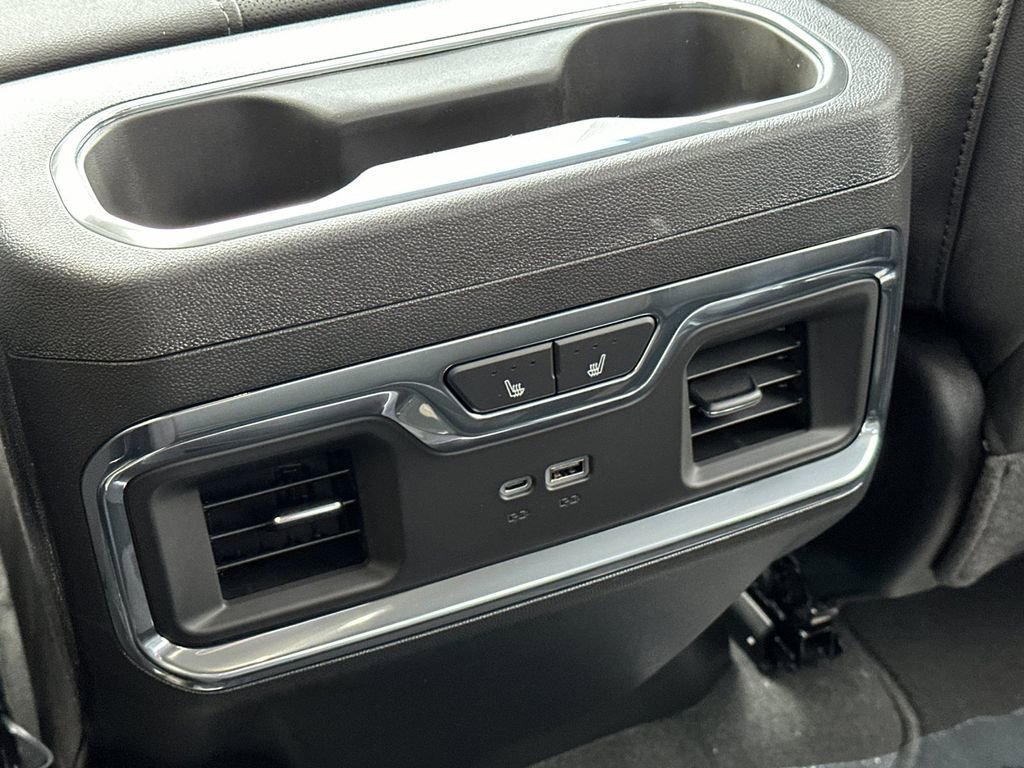 2026 GMC Sierra 1500 SLT - Photo 13