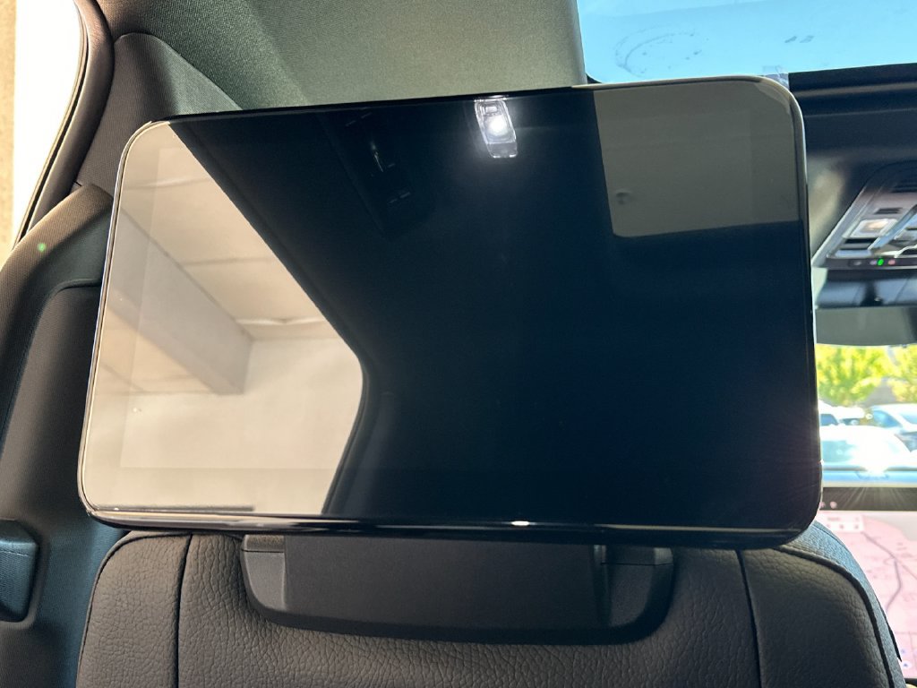 2026 GMC Yukon Denali - Photo 15