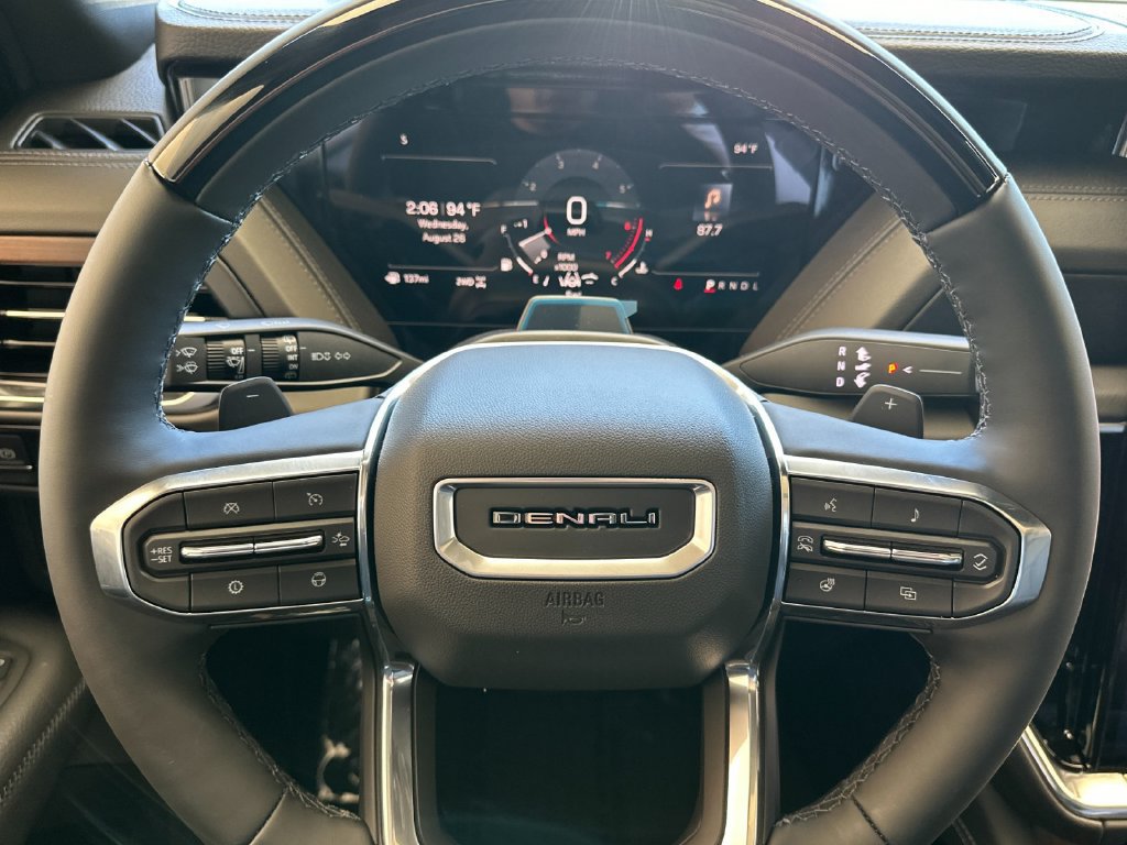 2026 GMC Yukon Denali - Photo 28