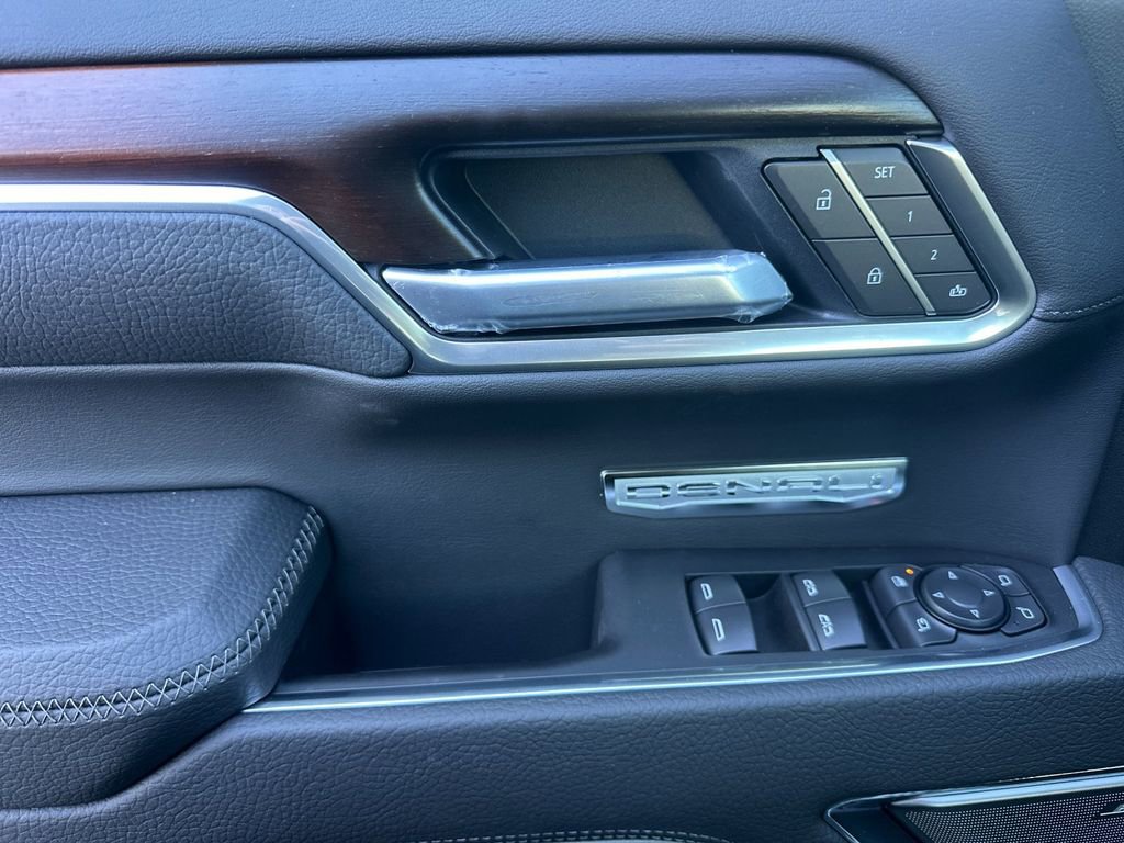 2026 GMC Sierra 1500 Denali - Photo 10
