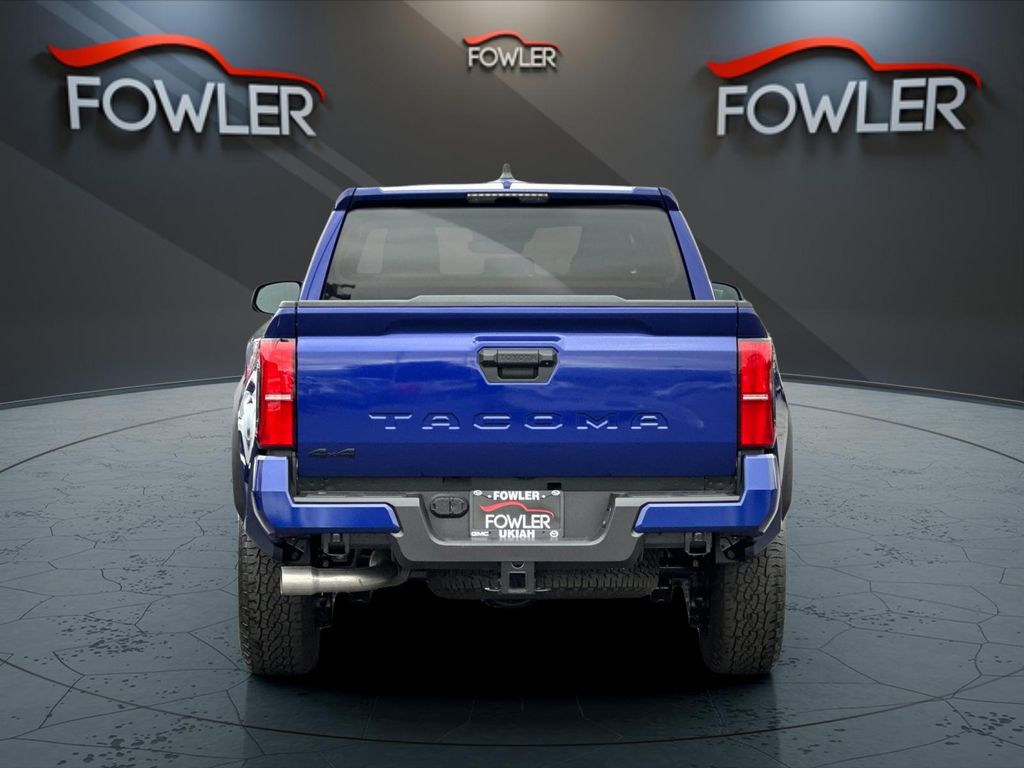 2025 Toyota Tacoma TRD Off-Road photo 4