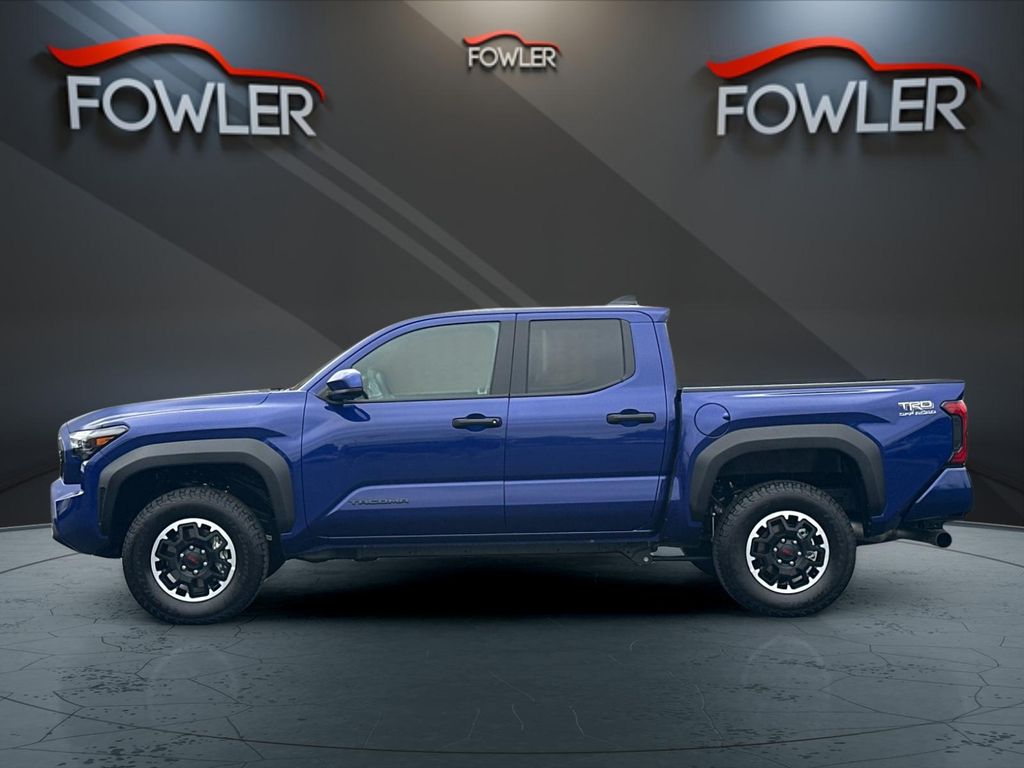 2025 Toyota Tacoma TRD Off-Road photo 2