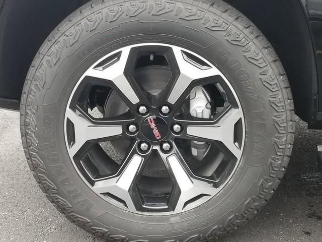 2026 GMC Yukon XL AT4 - Photo 15