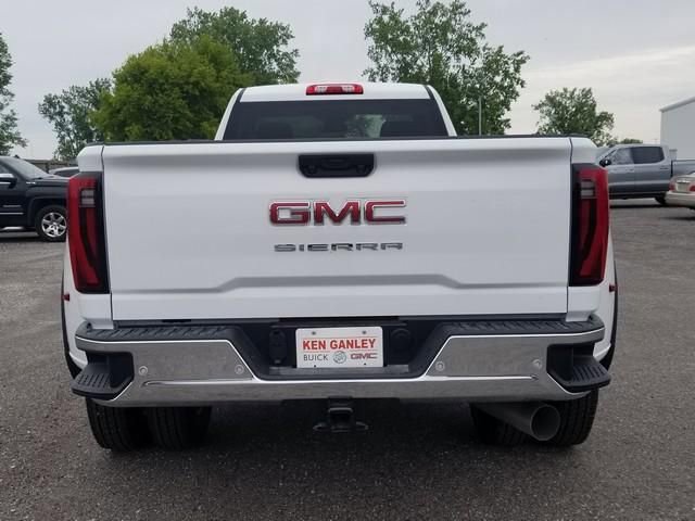 2025 Gmc Sierra 3500 HD Pro photo 4