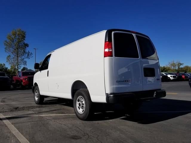 2025 GMC Savana Cargo Work Van - Photo 13