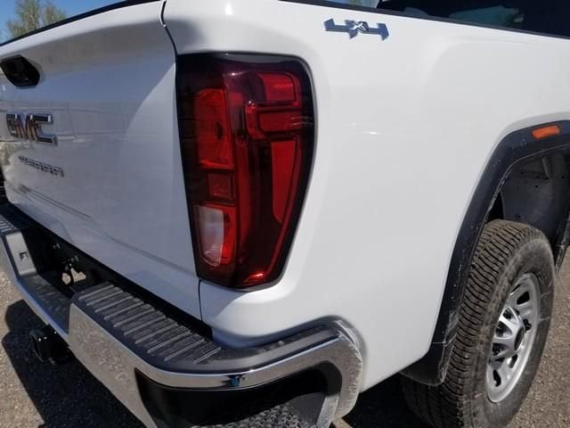 2025 GMC Sierra 2500HD Pro - Photo 8