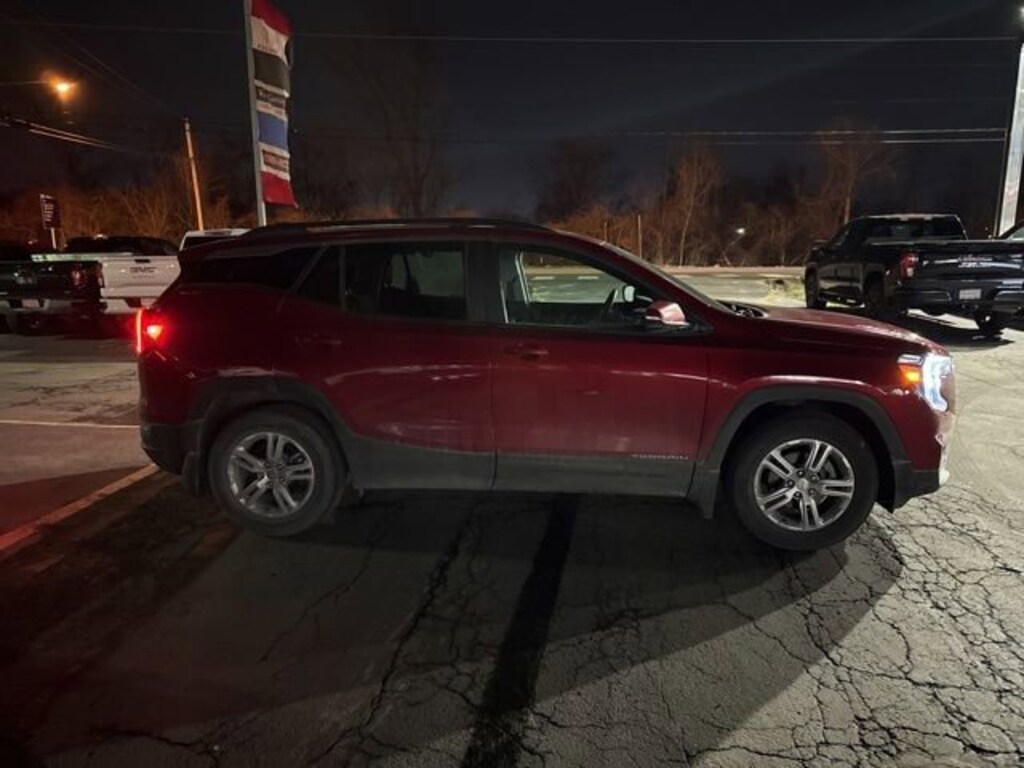 Used 2023 GMC Terrain SLE SUV