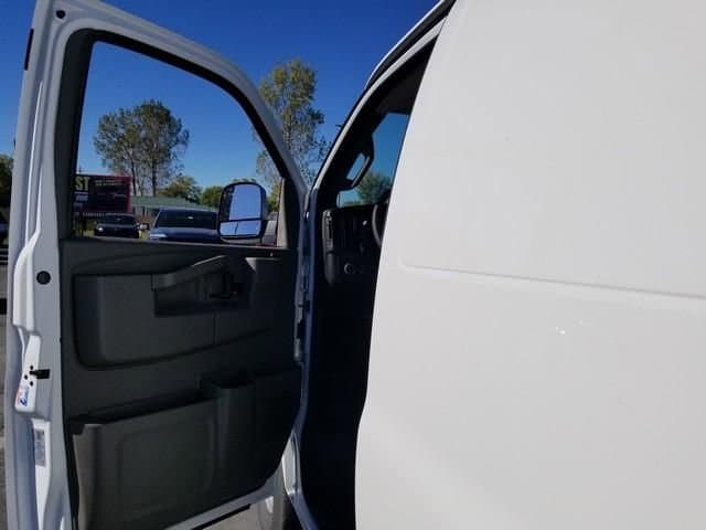 2025 GMC Savana Cargo Work Van - Photo 15