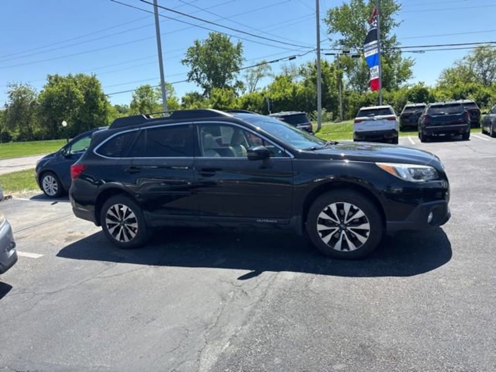 Used 2017 Subaru Outback 2.5i Limited with SUV