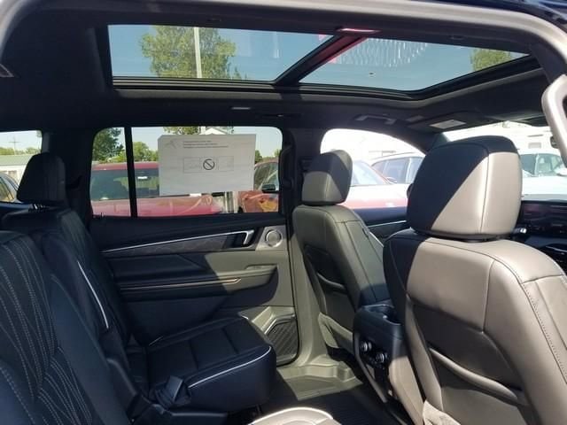 2026 Buick Enclave Avenir - Photo 11