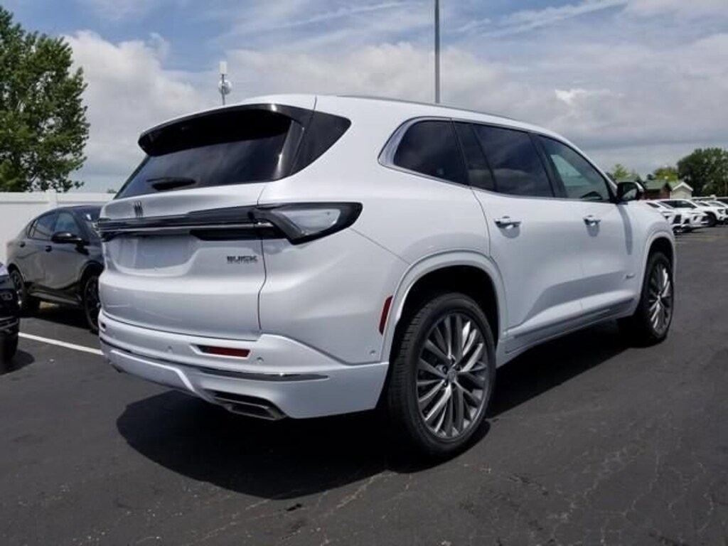 New 2026 Buick Enclave Avenir SUV