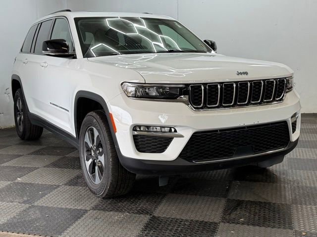 2024 Jeep Grand Cherokee 4xe's photo