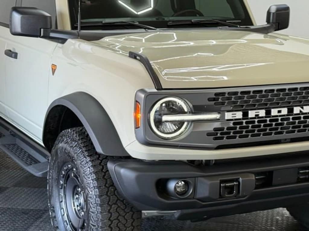 Used 2025 Ford Bronco Badlands SUV