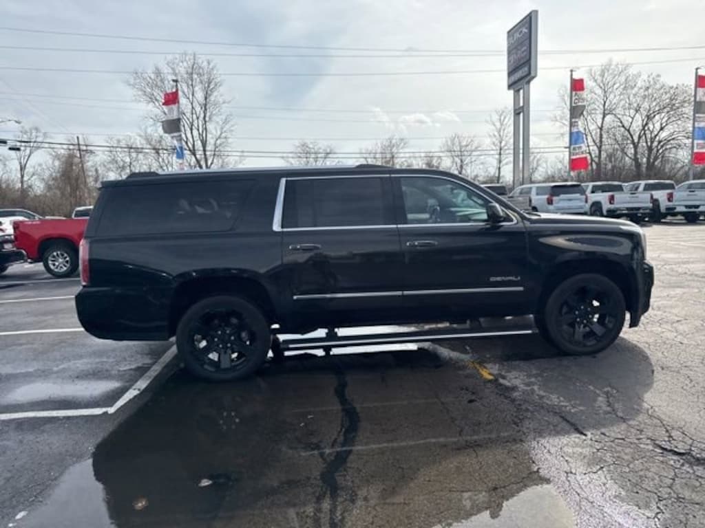 Used 2019 GMC Yukon XL Denali SUV