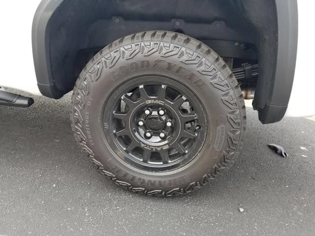 2026 GMC Sierra 1500 AT4X - Photo 20