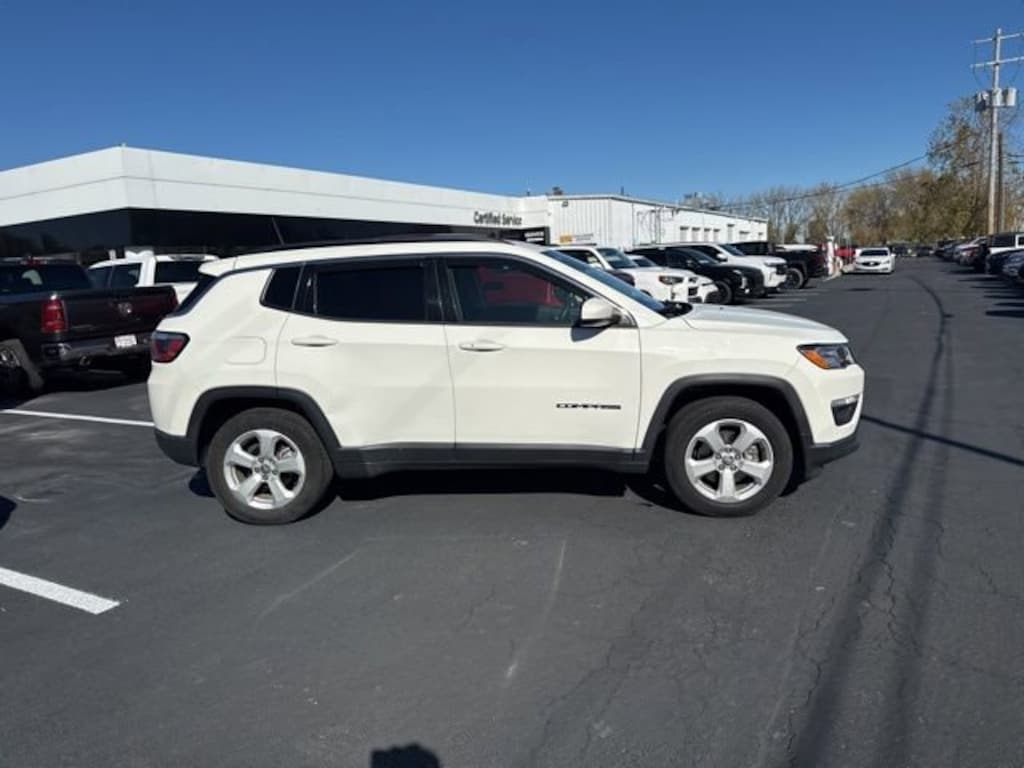 Used 2018 Jeep Compass Latitude FWD SUV