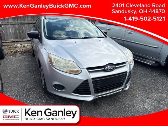 2014 Ford Focus Sedan S's photo