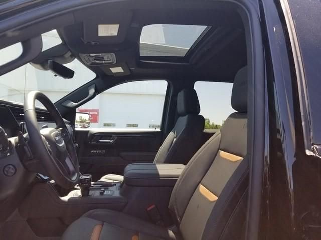 2026 GMC Sierra 1500 AT4 - Photo 9
