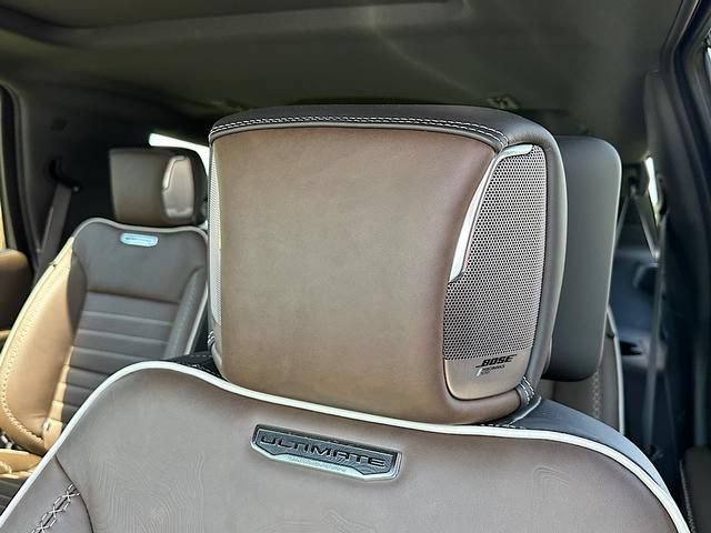 2026 GMC Yukon Denali Ultimate - Photo 11