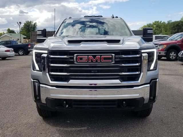 2025 Gmc Sierra 3500 HD SLE photo 3