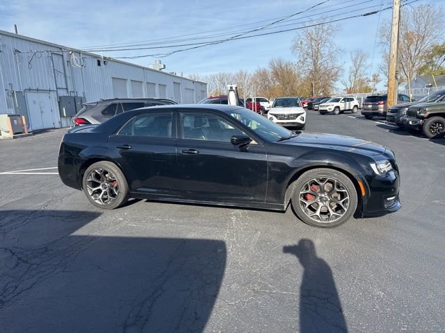 2017 Chrysler 300 S photo 2