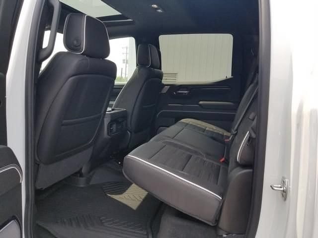 2026 GMC Sierra 1500 AT4X - Photo 12