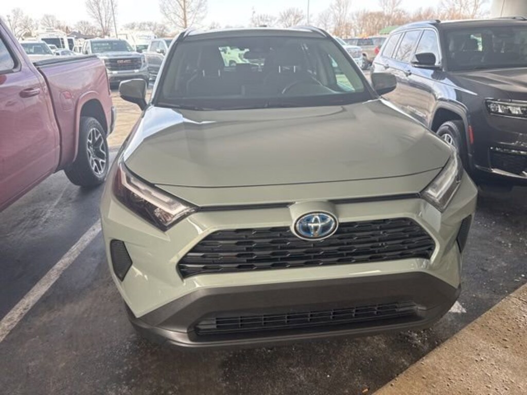 Used 2022 Toyota RAV4 XLE SUV