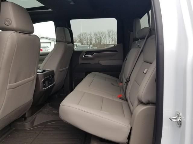 2026 GMC Sierra 1500 SLT - Photo 15