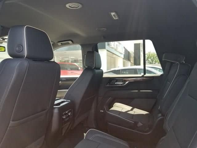 2026 GMC Yukon Elevation - Photo 13