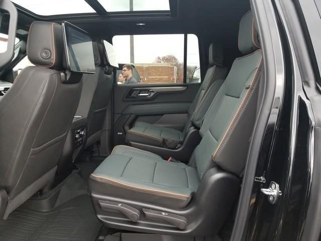 2026 GMC Yukon XL AT4 - Photo 9