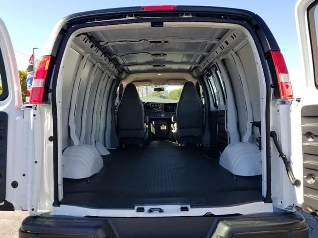 2025 GMC Savana Cargo Work Van - Photo 12