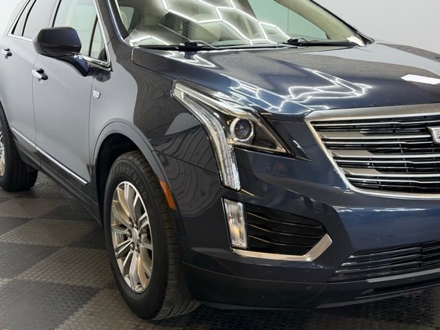 2019 Cadillac XT5 Luxury photo 2