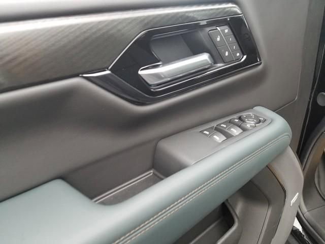 2026 GMC Yukon XL AT4 - Photo 7