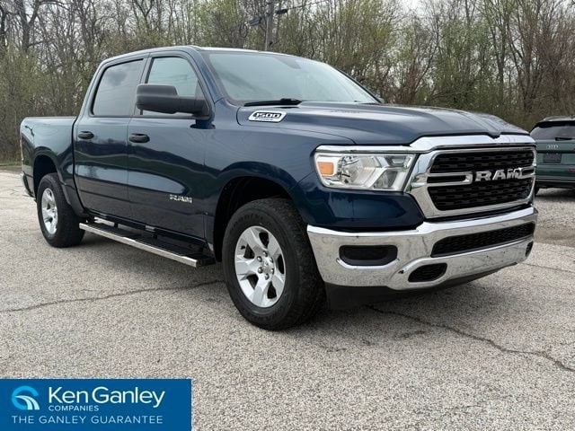 2023 RAM 1500 Big Horn/Lone Star 4x4 Crew Cab 5'7's photo