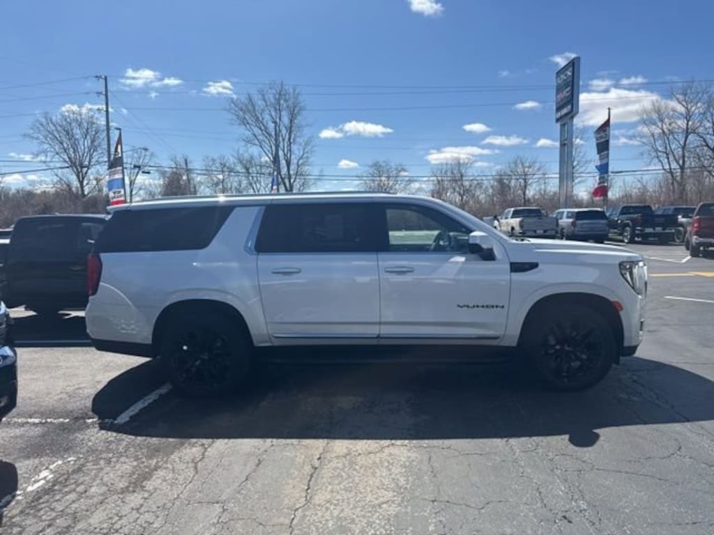 Used 2023 GMC Yukon XL SLT SUV