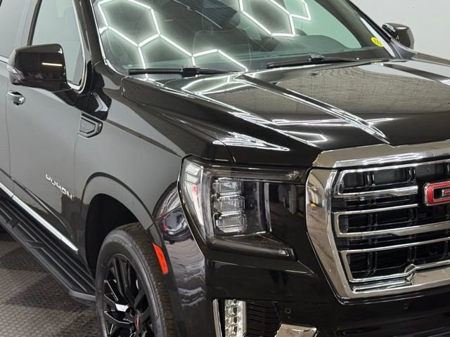 2023 Gmc Yukon SLT photo 2
