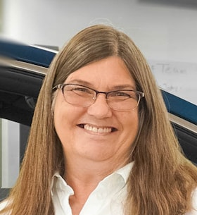 Staff member Joanne McClafferty from ID_8da833808bb3