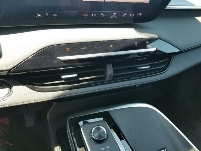 2026 Buick Enclave Sport Touring - Photo 18