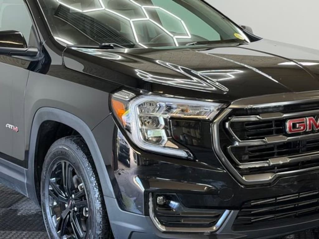 Used 2022 GMC Terrain AT4 SUV