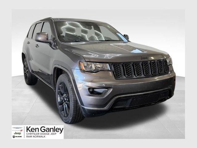 2017 Jeep Grand Cherokee Altitude 4WD's photo