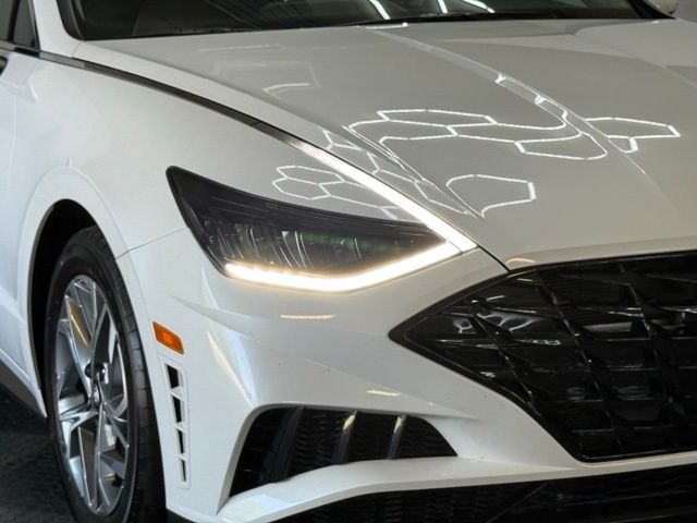 2022 Hyundai Sonata SEL photo 2