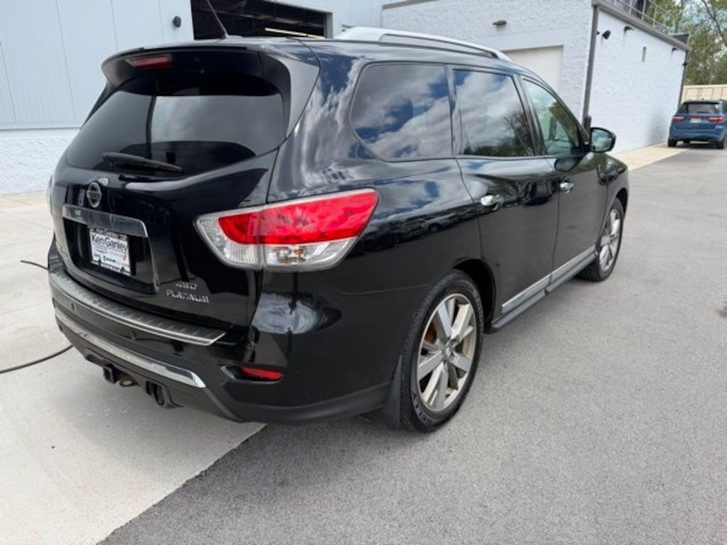 Used 2015 Nissan Pathfinder Platinum SUV